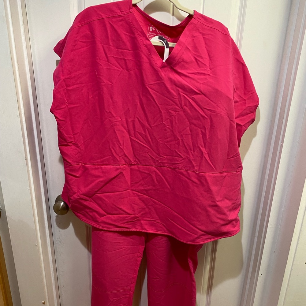 XXL Figs Scrubs